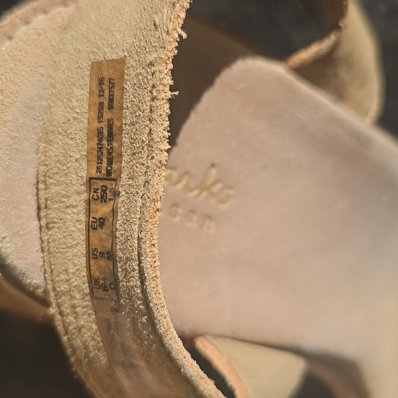 Clarks Suede Platform Sandals Size 9 - Picture 2 of 6